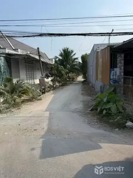 Bán nền thổ cư đường xe tải 10t ở ấp 9 , Lương Hòa dt 200m2 giá 2 tỷ