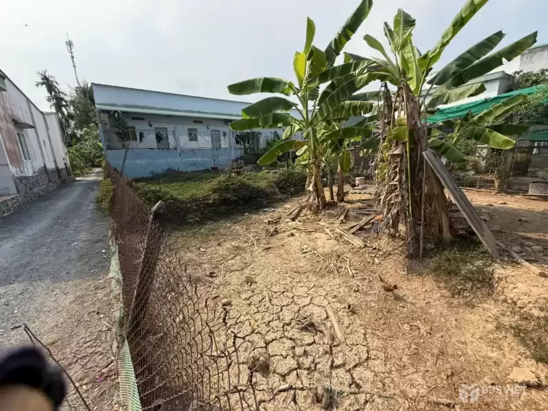 Bán nền thổ cư đường xe tải 10t ở ấp 9 , Lương Hòa dt 200m2 giá 2 tỷ