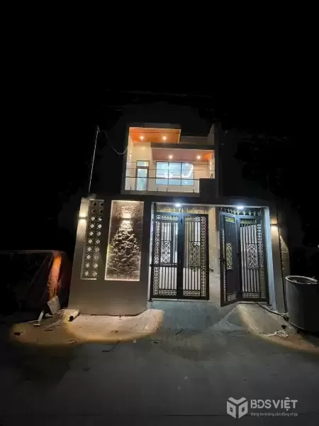 Bán nhà mới xây đường beton 4,5m ở Đức Hòa Đông dt 121,5m2 1 lầu,3pn,2wc giá 2,55 tỷ