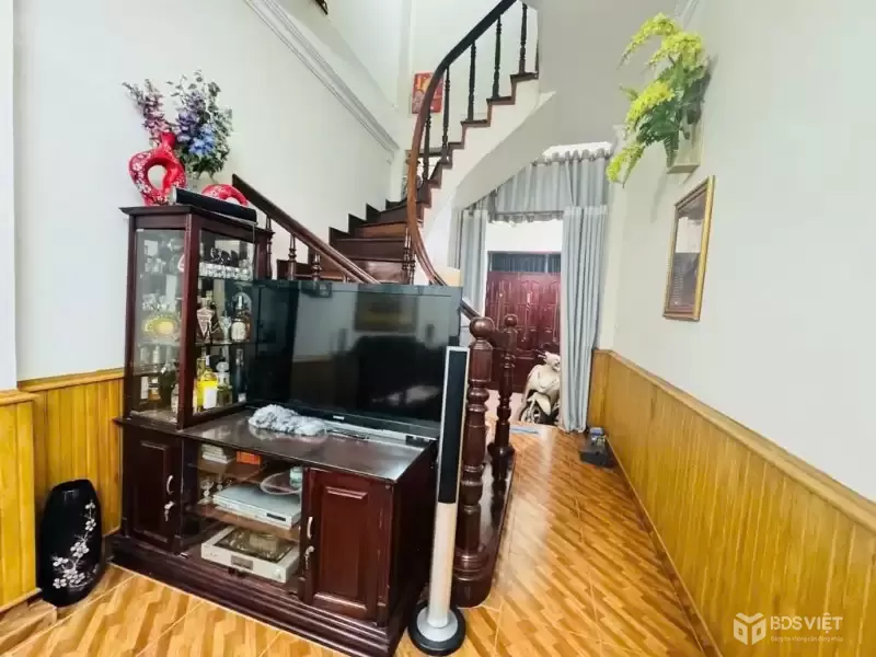 ❓CÓ ĐỦ LÀM BẠN NGẠC NHIÊN? Nhà 16m² xây 4 tầng, hơn 3.3 tỷ, trung tâm Đống Đa