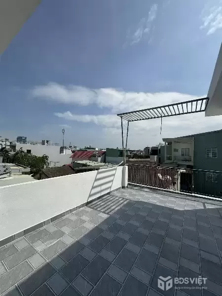 ♥ Kiệt Thẳng thông Hoàng Diệu, 55m2, 2 mặt thoáng, 3 tầng đúc, 3PN, 4.x tỵ