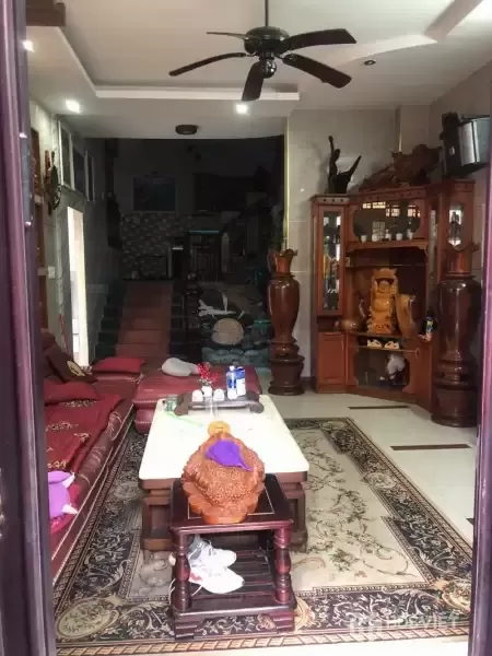 ♥  MT Thi Sách, gần cổng sân bay, 119m2, ngang 7.8m, 4 tầng, nội thất gỗ cao cấp