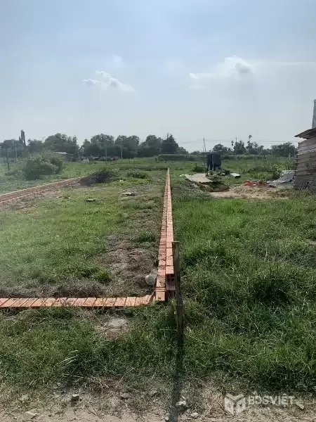 LÔ ĐẤT ĐẸP XE HƠI TỚI ĐẤT NGAY PHÚ SINH CÁT TƯỜNG - GẦN KHU CÔNG NGHIỆP ĐỨC HOÀ.ĐỨC LẬP HẠ LONG AN - GẦN CHỢ MỸ HẠNH BẮC TRƯỜNG HỌC MỸ HẠNH BẮC151M2.FULL THỔ CƯ - SỔ HỒNG RIÊNG - CHỈ 1.55 TỶ