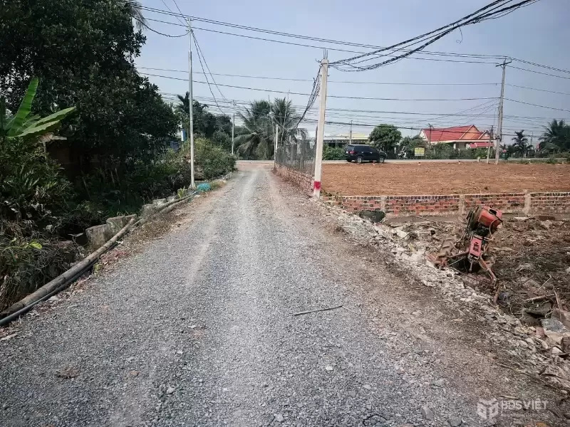 Bán đất 2 mặt tiền ĐT 816 xã Thạnh Hòa , Bến Lức dt 1351m2 đất vườn giá 2,8 tỷ