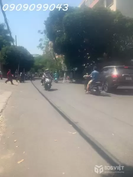 NHÀ NGUYỄN THI SÓC VÀI BƯỚC RA CHỢ ĐẦU MỐI HÓC MÔN - 50M2
GIÁ NHỈNH 3 TỶ