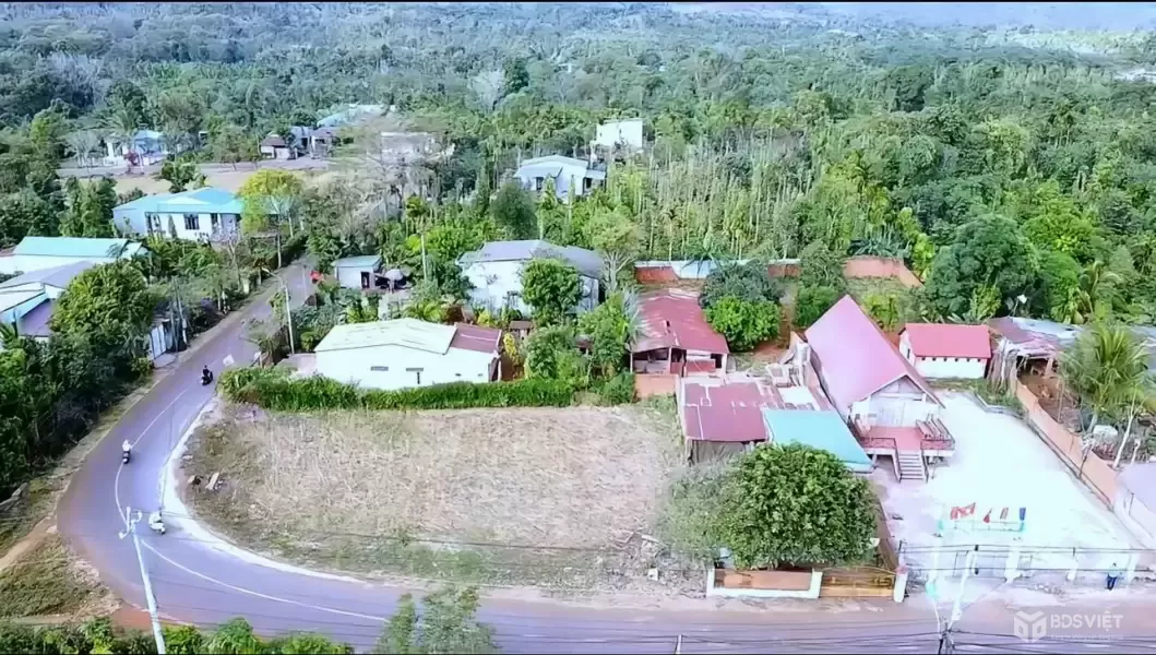 ĐẤT GÓC 2 MẶT TIỀN ĐƯỜNG NHỰA 19/5 – EA KAO - DAK LAK – GIÁ 2.5 TỶ