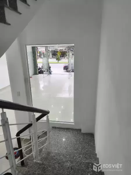 ♥ MT Tôn Đức Thắng gần Nguyễn Sinh Sắc, KD Sầm Uất, 95m2, ngang 6.3 m, 3 tầng,13.x tỷ