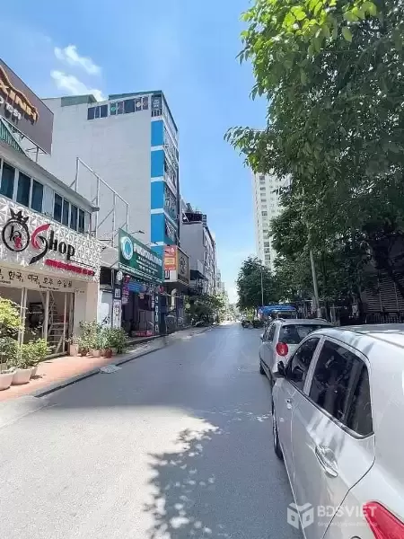 Bán nhà phân lô vỉa hè kinh doanh – gara ô tô – vị trí đẹp - lô góc 50m2