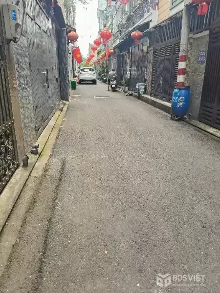 NHÀ BÁN QUẬN 12 - GIÁP SONG HÀNH, TRƯỜNG CHINH.
QUA TÂN BÌNH CHỈ VÀI PHÚT NHÀ 4 TẦNG BTCT VÀO Ở NGAY.