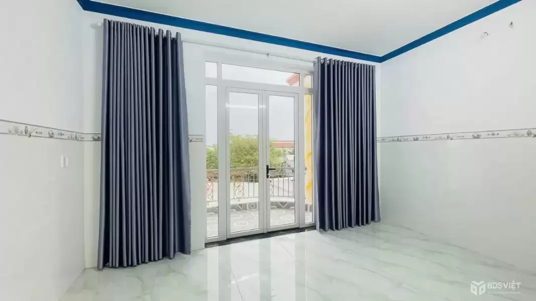 Bán nhà hẻm beton thị trấn Đức Hòa dt 130m2 , 1 lầu, 3pn , 3wc giá 2,35 tỷ