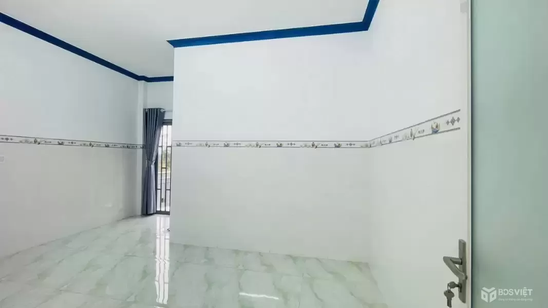 Bán nhà hẻm beton thị trấn Đức Hòa dt 130m2 , 1 lầu, 3pn , 3wc giá 2,35 tỷ
