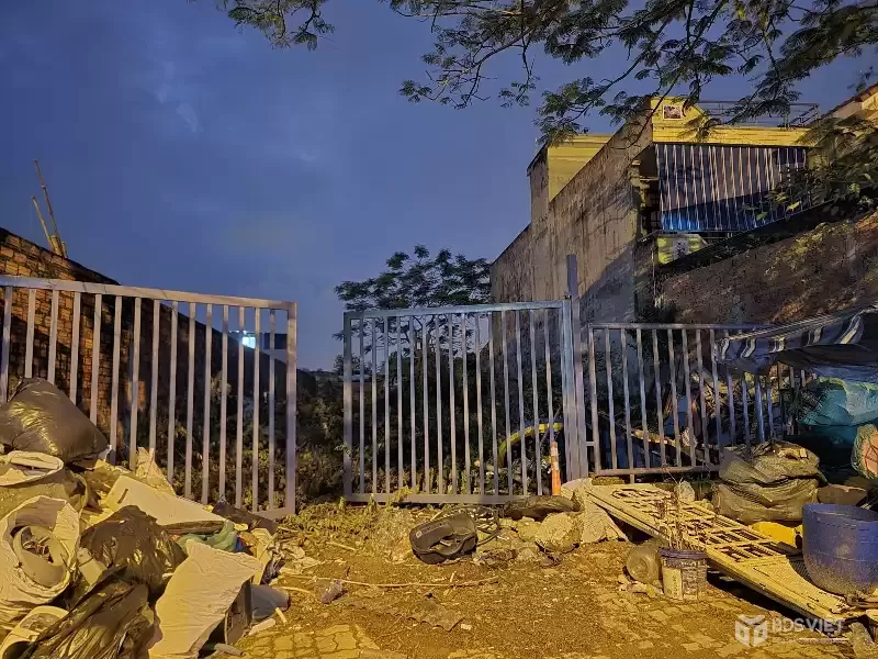 Bán mặt tiền đường Nguyễn Duy Trinh 370m2 – ngang khủng – giá 20.5 tỷ