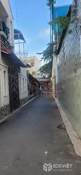 HIỀM NHANH CHÂN THÌ CÒN -  ĐẤT HẺM Ô TÔ - F LINH TÂY