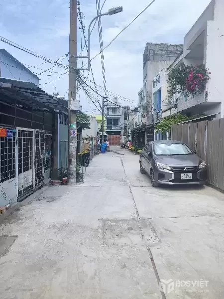 76M2 NHÀ CÓ GÁC HẺM XE TANK GẦN TRƯỜNG ĐH PHẠM NGỌC THẠCH