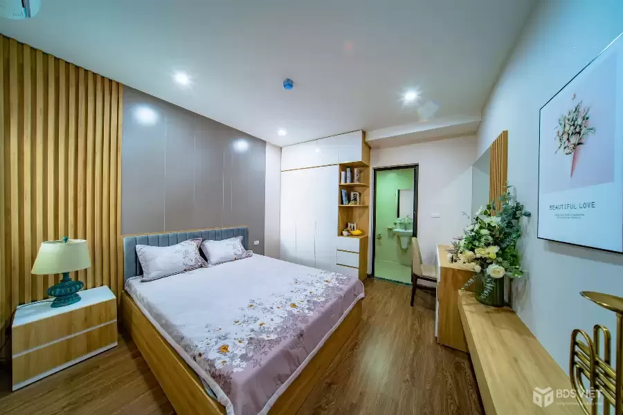 Bán ngoại giao căn góc 2PN tầng trung giá 1,6tỷ - view sân vận động, có HTLS 0%, sắp bàn giao