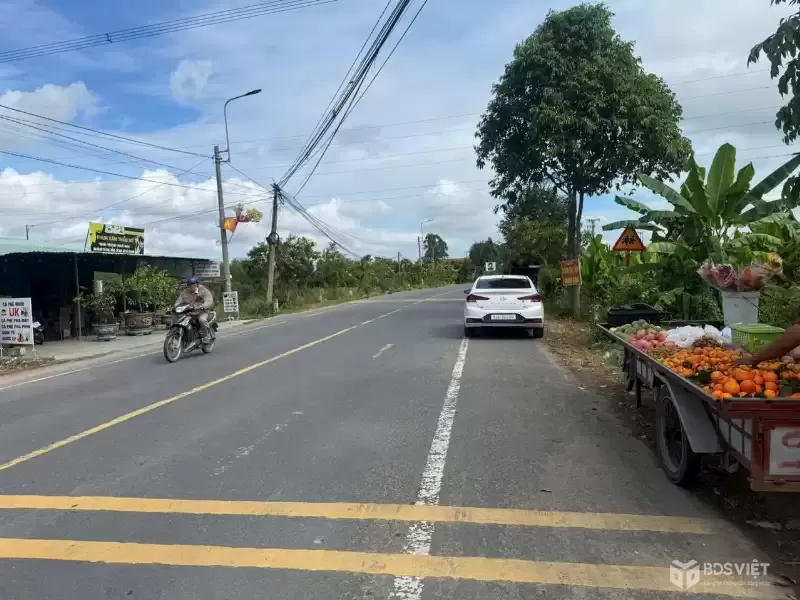 Bán đất thổ cư mặt tiền tỉnh lộ 832, An Nhựt Tân , Tân Trụ dt 300m2 giá 3,5 tỷ