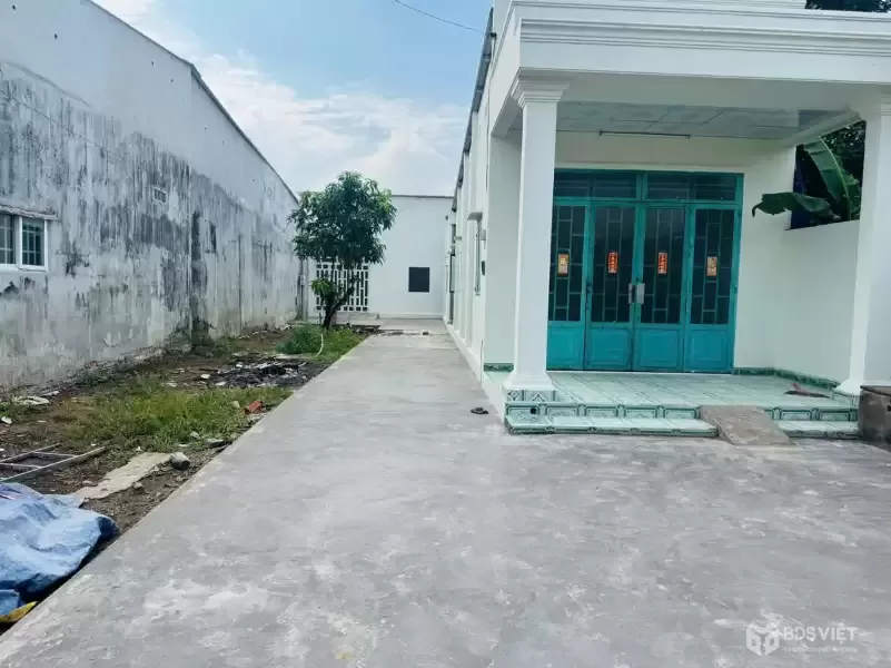 Bán đất vườn mt đường 490 xã Phạm Văn Cội dt 430m2 tặng 2 căn nhà cấp 4 giá 3,9 tỷ