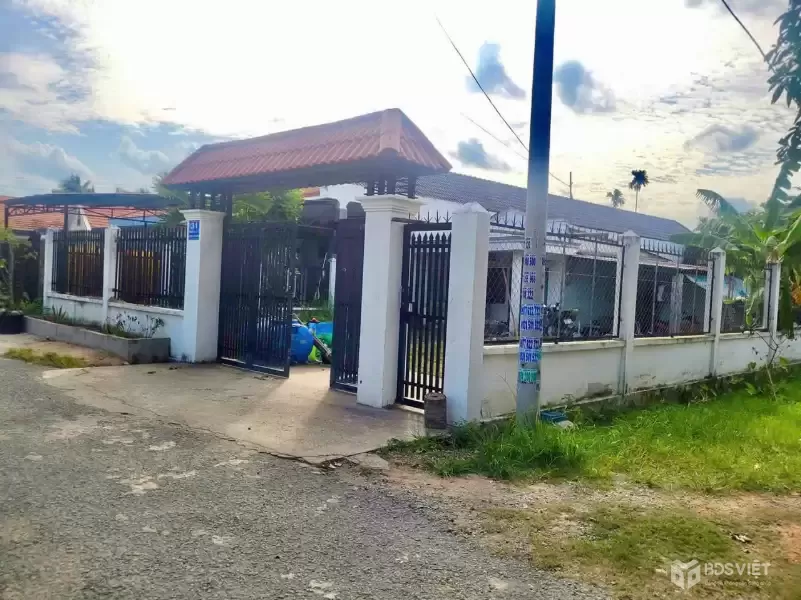 Bán nhà vườn mặt tiền đường nhựa xã Bình Mỹ , Củ Chi tdt 411m2 giá 5,3 tỷ