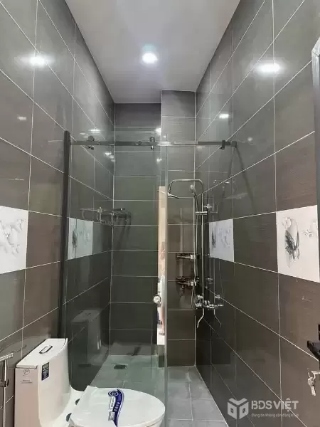 Bán nhà mới xây mt Võ Thị Du, Tân Thông Hội dt 192m3 (115m2 thổ) 1 lầu,4pn, 2wc giá 4,5 tỷ