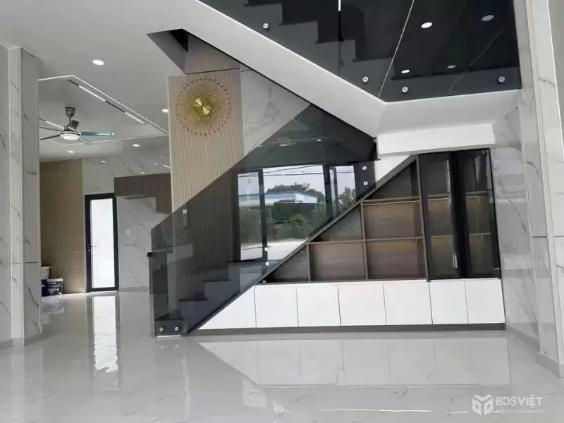 Bán nhà mới xây mt Võ Thị Du, Tân Thông Hội dt 192m3 (115m2 thổ) 1 lầu,4pn, 2wc giá 4,5 tỷ