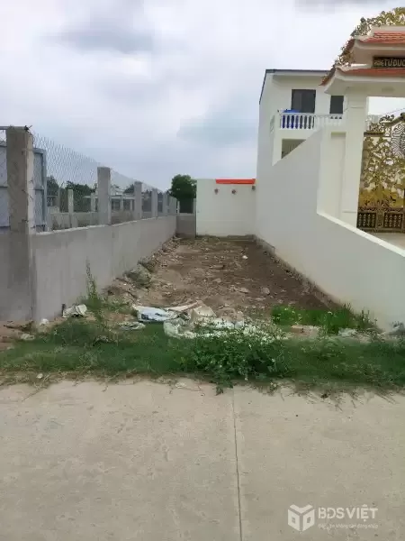 Bán nền thổ cư đường beton xe hơi xã Đức Hòa Đông dt 115m2 giá 1,3 tỷ