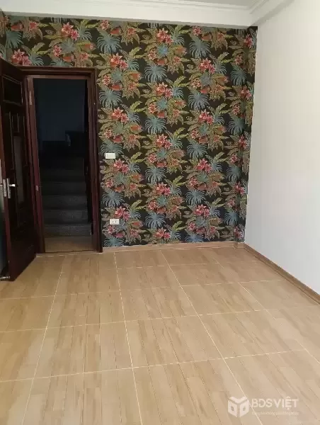 Bán gấp giá rẻ Trần Quý  Cáp 23m, 4 tầng, mặt tiền 5m, 5.5 tỷ Đống Đa.                                                                                                                                              +