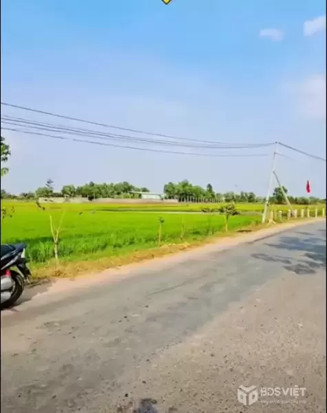 Bán đất mặt tiền đường nhựa xã Đức Hòa Thượng tdt 1700m2 ( 220m2 thổ ) giá 2,85 tỷ