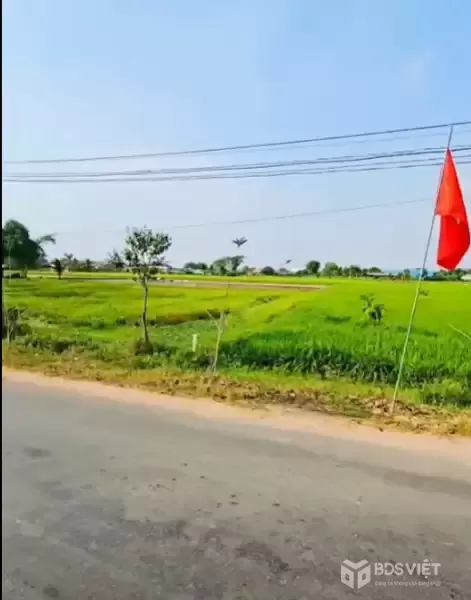Bán đất mặt tiền đường nhựa xã Đức Hòa Thượng tdt 1700m2 ( 220m2 thổ ) giá 2,85 tỷ