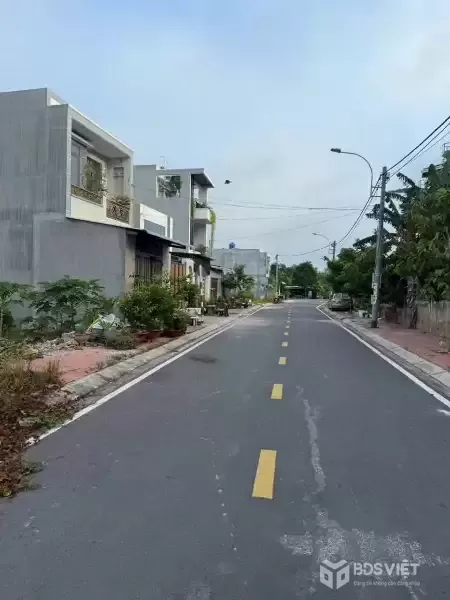 Bán nền thổ cư khu tái định cư Tấn Long, xã Thanh Phú, Bến Lức dt 100m2 giá 2,75 tỷ