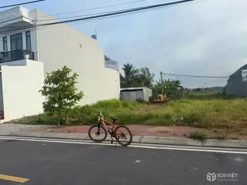 Bán nền thổ cư khu tái định cư Tấn Long, xã Thanh Phú, Bến Lức dt 100m2 giá 2,75 tỷ