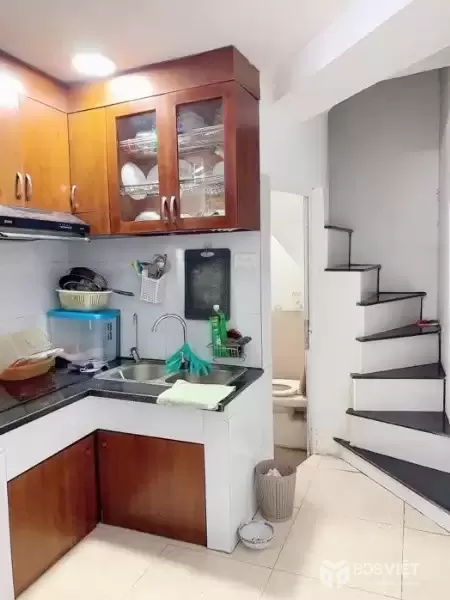 Bán gấp giá rẻ nhà Văn Chương 15m, 4 tầng, mặt tiền 2.8m, 3 tỷ Đống Đa.