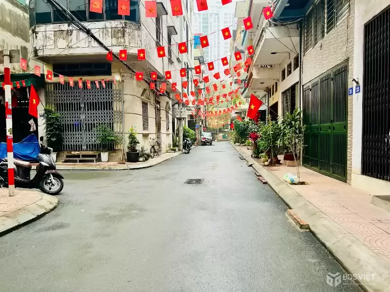 Bán nhà gần Huy Du ô tô tránh – lô góc – ngõ thông đẹp hơn 10 tỷ