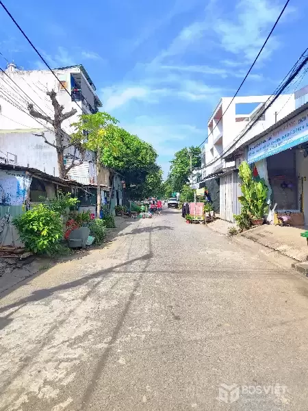 CẦN BÁN DÃY TRỌ 200M2 TỔNG 12 PHÒNG ĐƯỜNG NHỰA XE HƠI