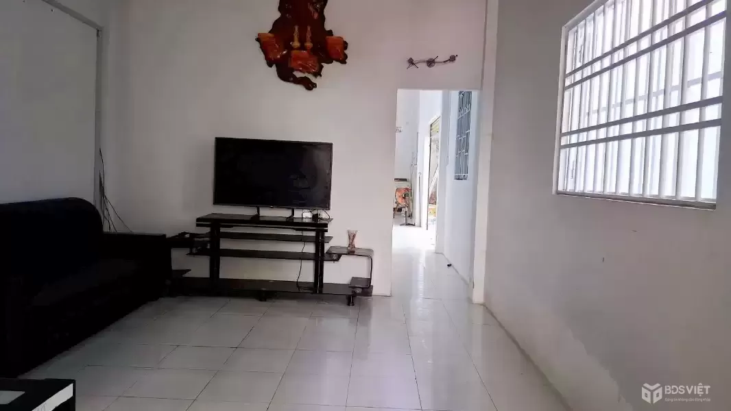 CẦN BÁN 95M2 NHÀ CÁP 4 MT THẾ LỮ KD BUÔN BÁN THOẢI MÁY