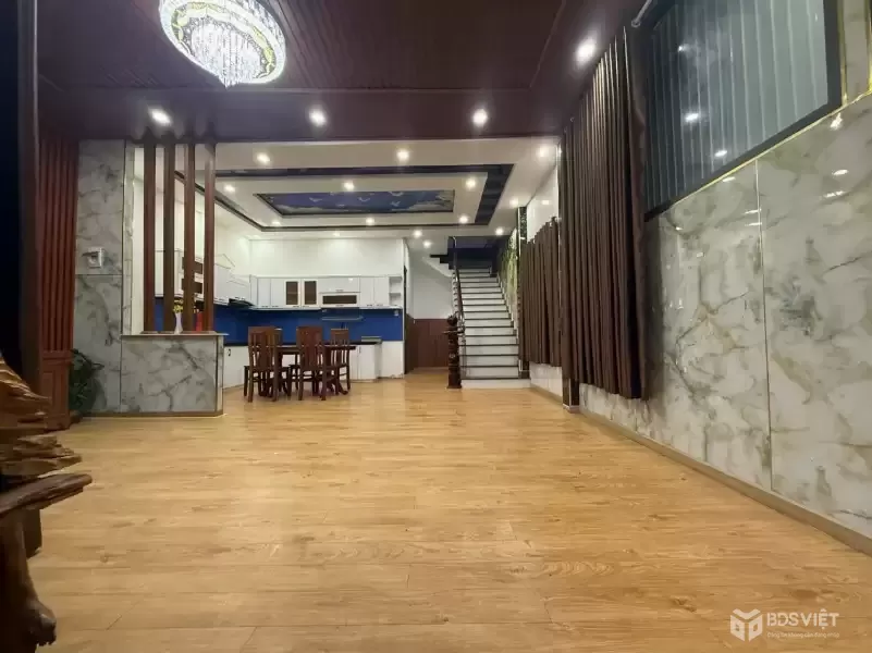 Bán nhà SRXD đường hoàng diệu phường 5 Đà Lạt ngang 6.4m giá 6.8 tỷ