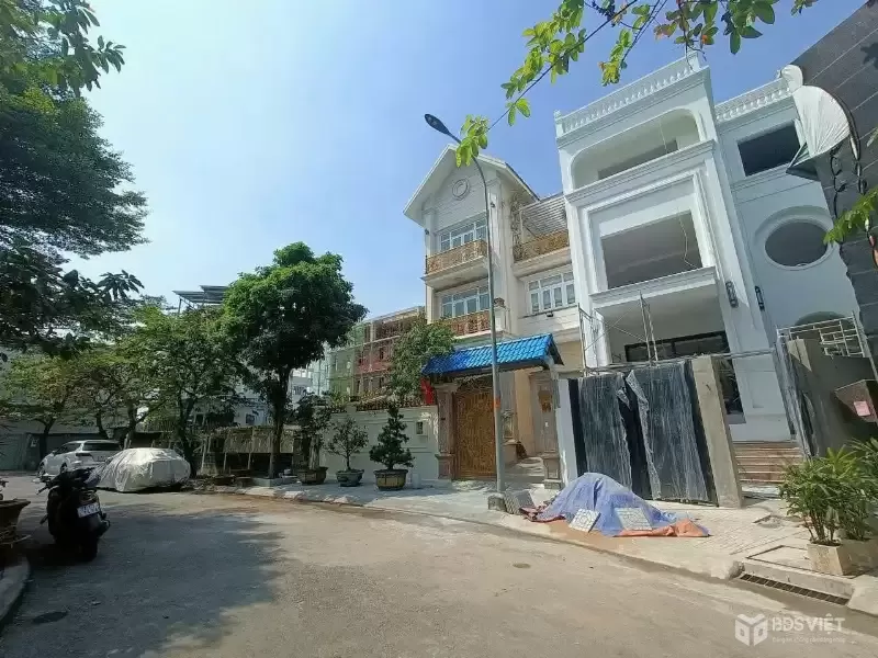 Bán nhà mặt phố Lâm Quang Ky, TML Thủ Đức (Q2 cũ), 238m2, Hầm 3 tầng hồ bơi, 59.5 tỷ