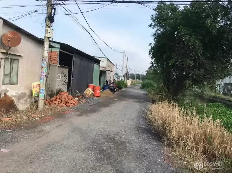 CẦN BÁN 1312M2 ĐẤT VƯỜN ĐƯỜNG XE TẢI TỚI ĐẤT