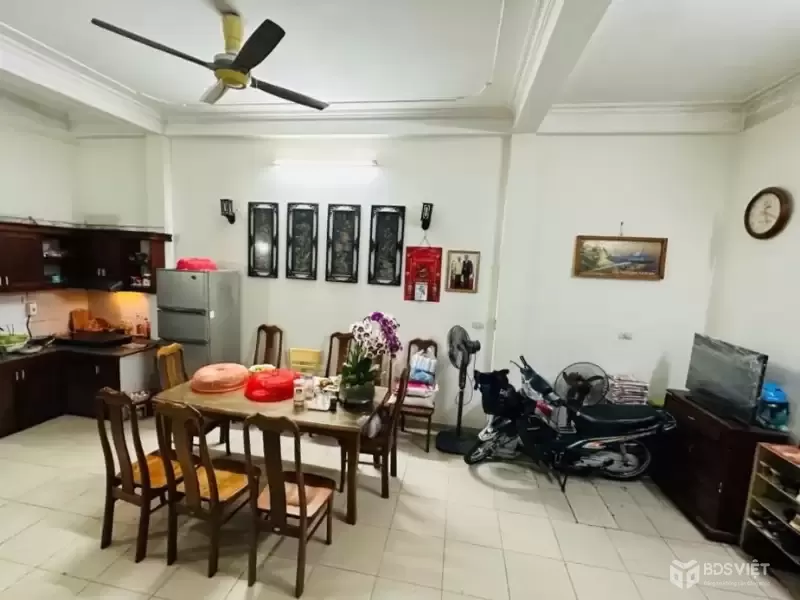 Bán nhà Định Công, Hoàng Mai, gần Ô tô, gần hồ, lô góc, 45m2, 11.5 tỷ(CTL)