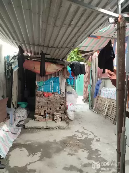 Bán gấp giá rẻ Giải Phóng 63m, cấp 4, mặt tiền 4m, 945 triệu Hoàng Mai.