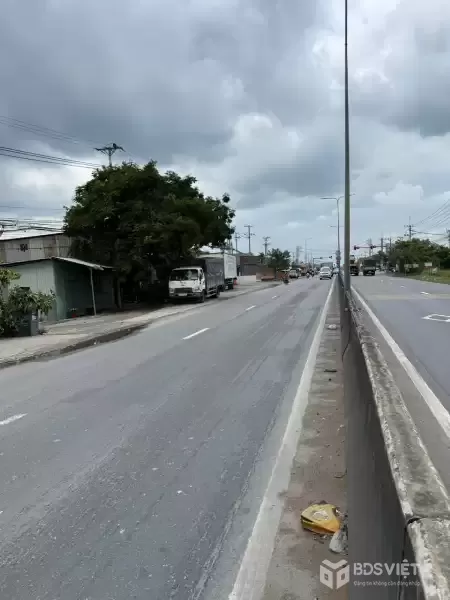 Bán nhà mặt tiền kinh doanh đường ĐT 824 , Lương Hòa , Bến Lức tdt 440m2 (24m2 thổ) giá 7,5 tỷ