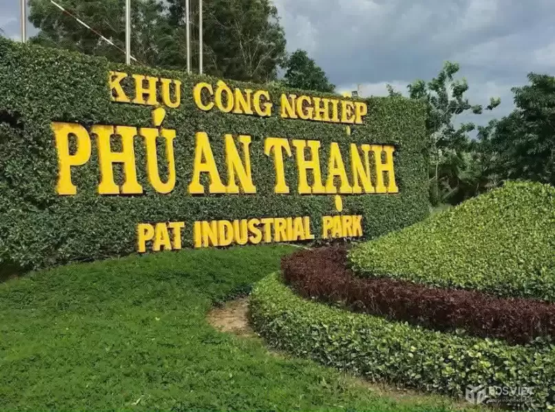 Bán nhà mặt tiền kinh doanh đường ĐT 824 , Lương Hòa , Bến Lức tdt 440m2 (24m2 thổ) giá 7,5 tỷ