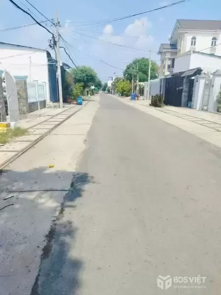 Bán đất mặt tiền đường số 33 xã Tân Thông Hội dt 416m2 full thổ giá 7,3 tỷ