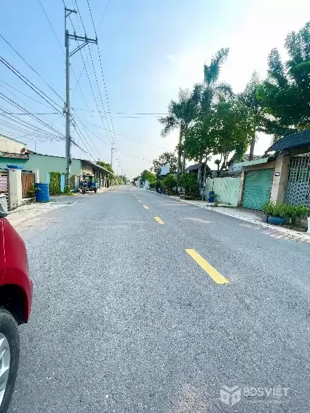 Bán đất mặt tiền Huỳnh thị Ợt, Phước Vĩnh An dt 702m2 ( 300m2 thổ ) giá 8,5 tỷ