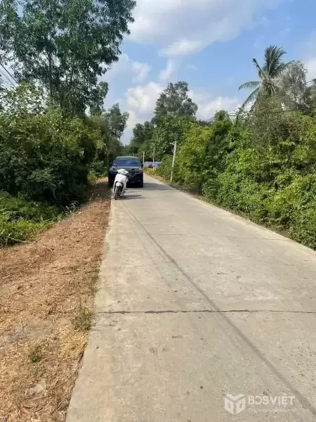 Bán đất vườn , đường xe hơi tới đất xã Lương Hòa dt 500m2 giá 700 triệu