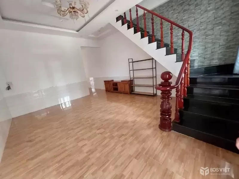 Cho thuê nhà 3 phòng ngủ đường Trạng Trình phường 9 Đà Lạt giá 8 triệu