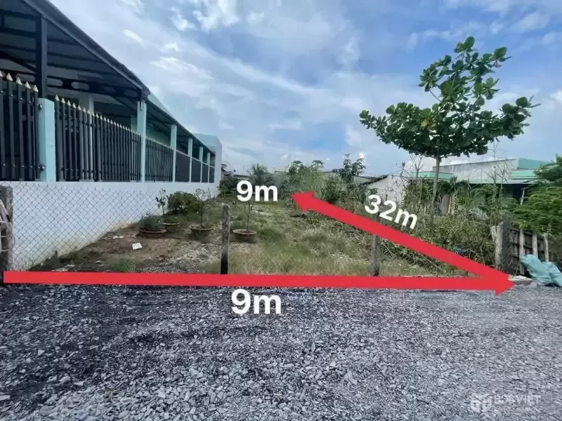 Bán đất thổ cư đường oto ấp 6 , Thạnh Đức dt 300m2 full thổ giá 1,85 tỷ