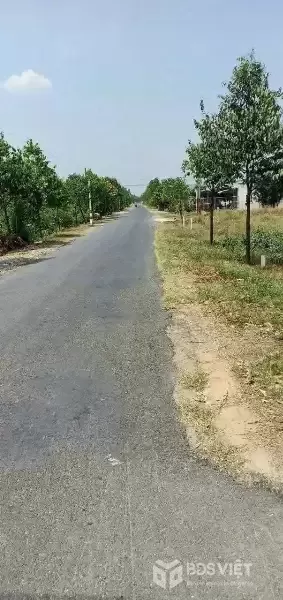 Bán đất mặt tiền đường nhựa ấp 10, Lương Hòa dt 1008m2 (250m2 thổ ) giá 6 tỷ