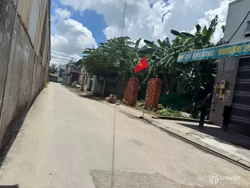 Bán nhà hẻm Vĩnh Lộc , xã Vĩnh Lộc B dt 110m2 (80m2 thổ ) gác lửng ,1wc giá 3,995 tỷ