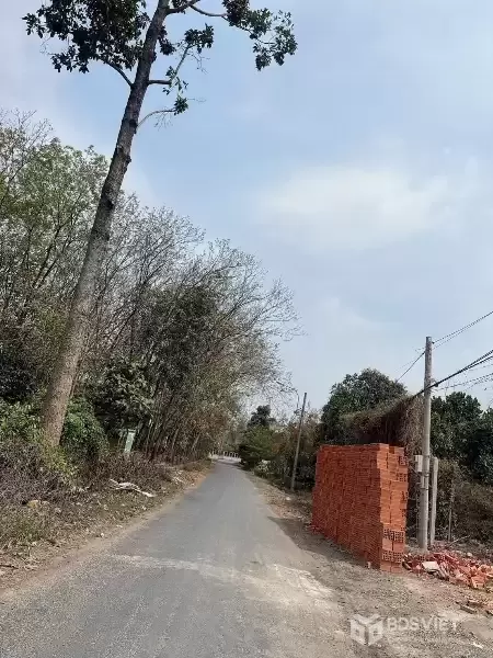 Bán nhà 2 mặt tiền đường nhưa xã Phú Hoà Đông 1 lửng, 3pn, 2wc giá 3,2 tỷ