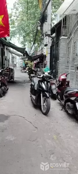 Nhà gần MT đường nhánh Dương Bá Trạc P1Q8